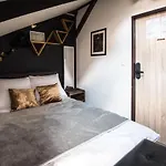Brix Hostel *