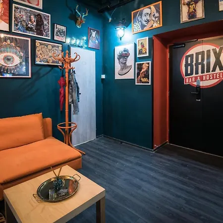 بيت شباب Brix